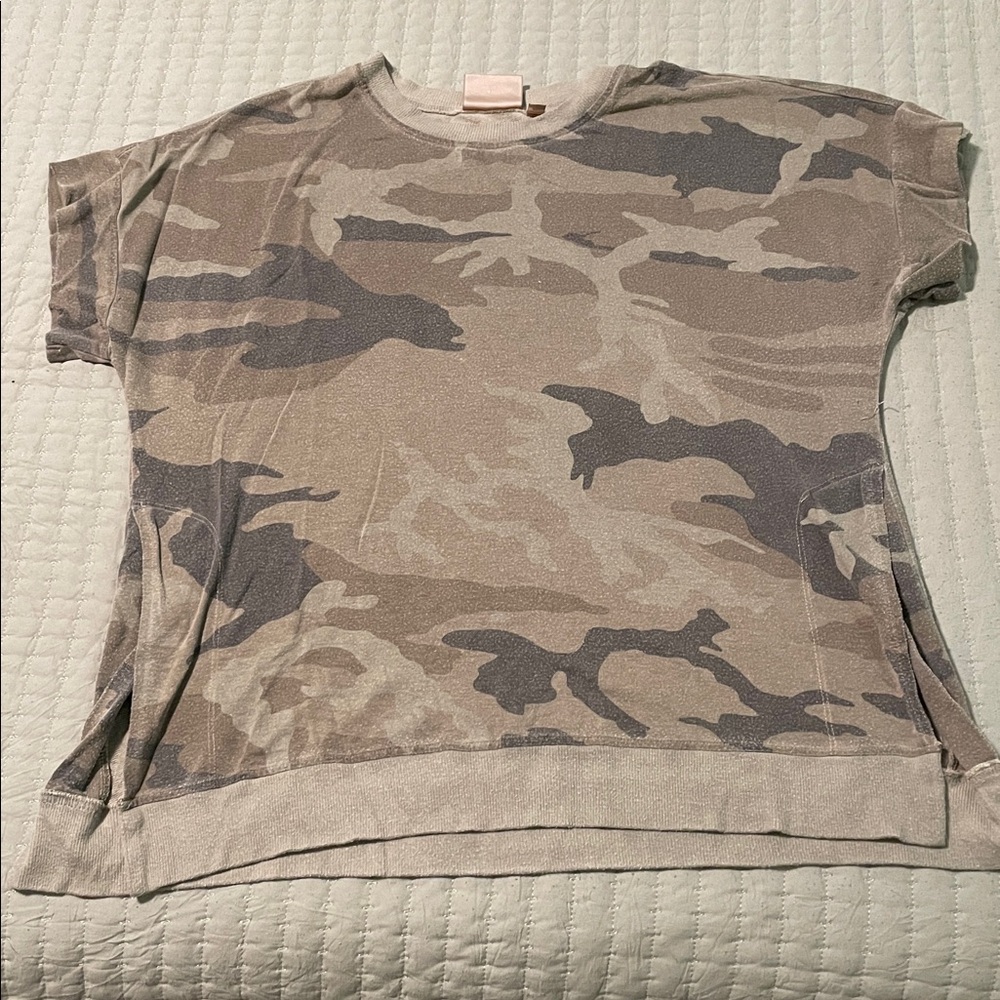 Camo Print Short Sleeve Top